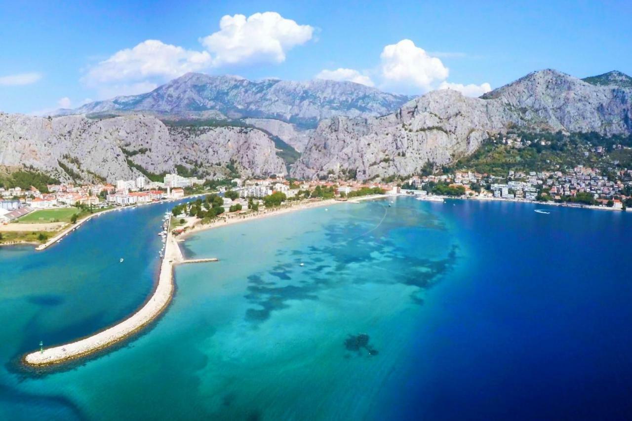 Big And Spacious Apartment In The Heart Of Omiš Extérieur photo
