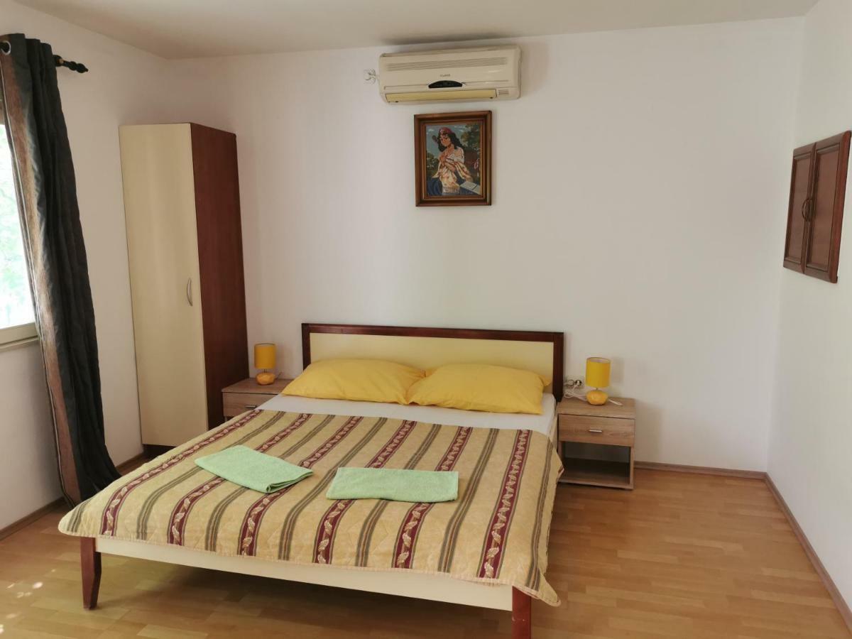 Big And Spacious Apartment In The Heart Of Omiš Extérieur photo